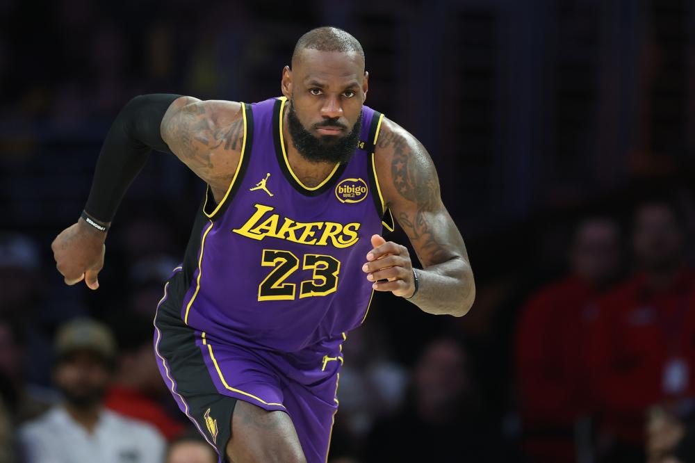 更是备受瞩 更是备受瞩