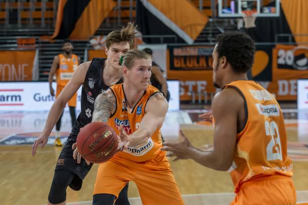 他不再是超 他不再是超