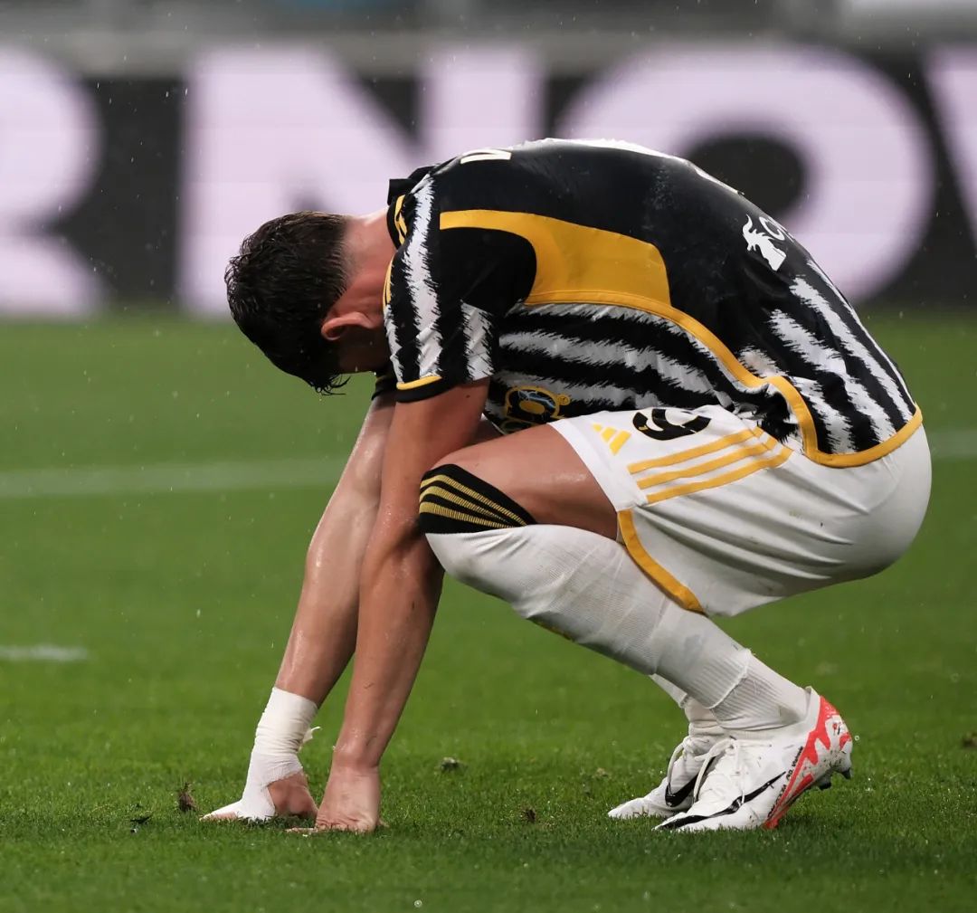 年届38岁 年届38岁