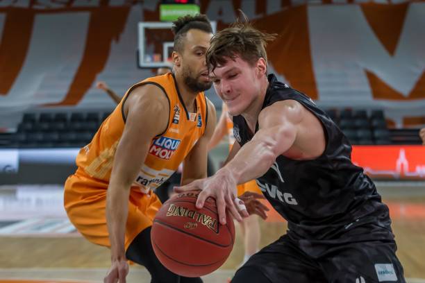 尽管豪门生 尽管豪门生